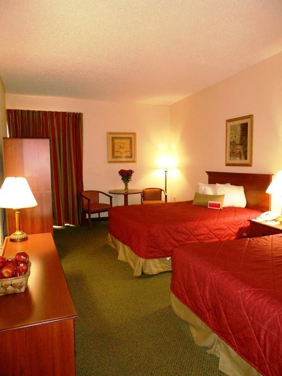 Ramada Maingate West Hotel Lake Buena Vista Room photo